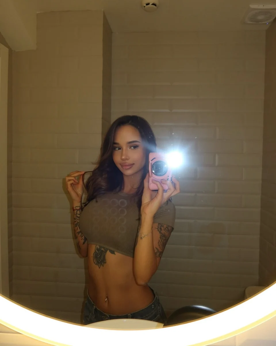 Арина эскорт в городе Минск